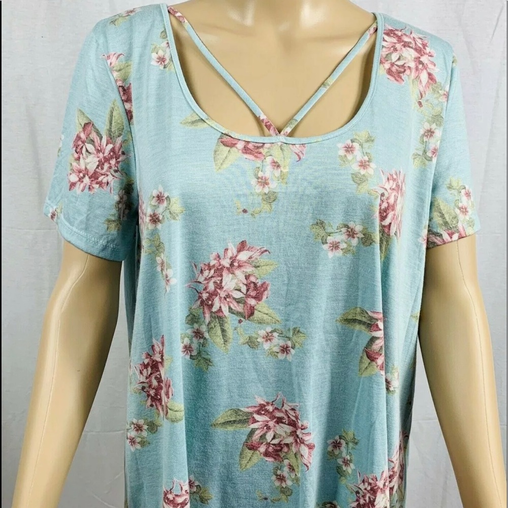Peppermint blouse size large blue floral casual